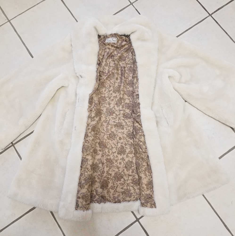🔴LOWEST!🍁Vintage Milano M, Luxurious Faux Fur Oversized Coat! - Picture 2 of 16
